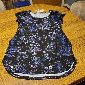 New Mudd tunic black and floral pattern soft